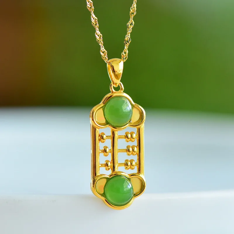 

С сертификатом. Новое ожерелье в китайском стиле с подвеской из позолоченного серебра, инкрустированной нефритом Хэтянь и яшмой. Винтажное, легкое, роскошное.