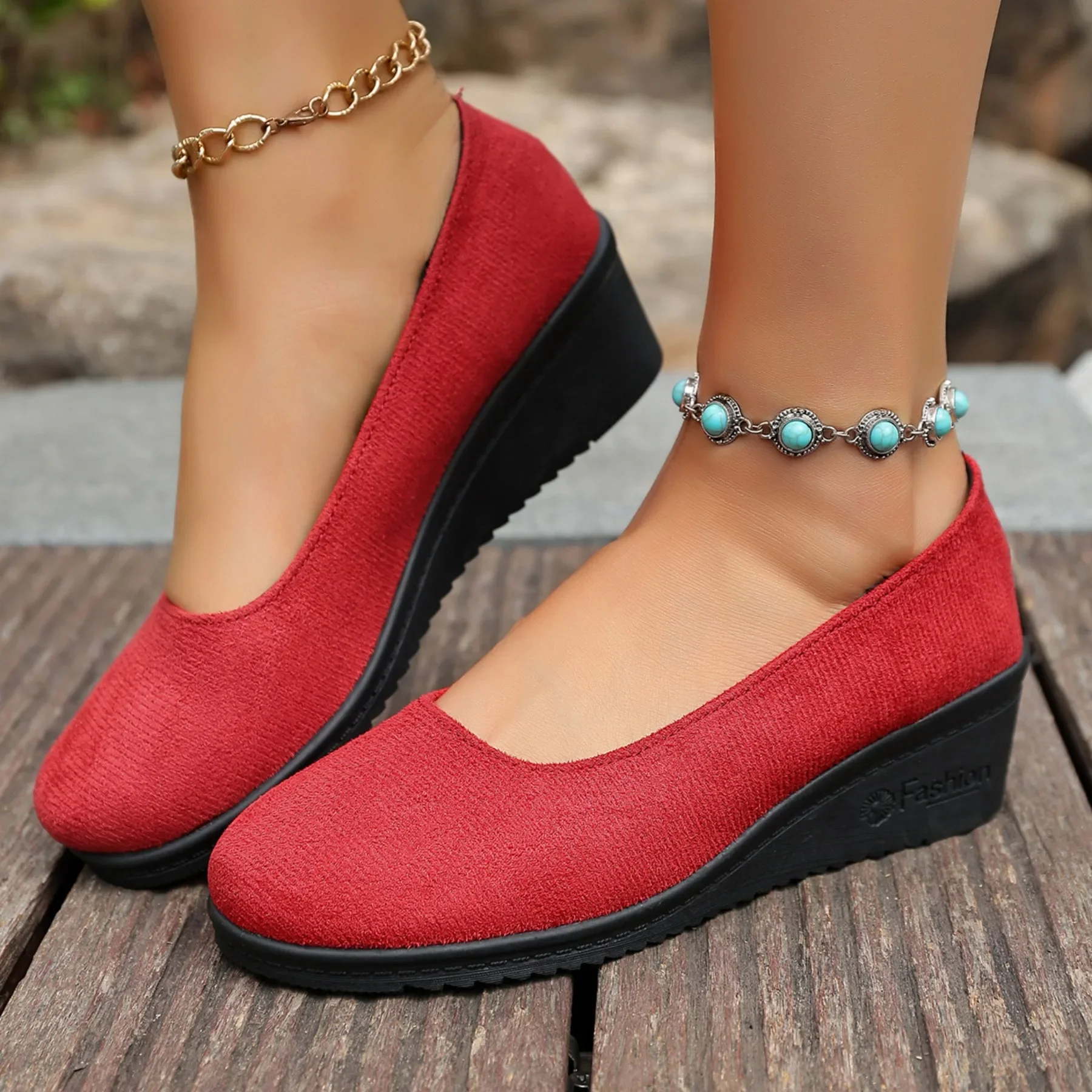 New Women's Round Toe Slip-On Shoes Soft Bottom Slope Heel Velvet Surface Spring Autumn New Style Casual Shoes