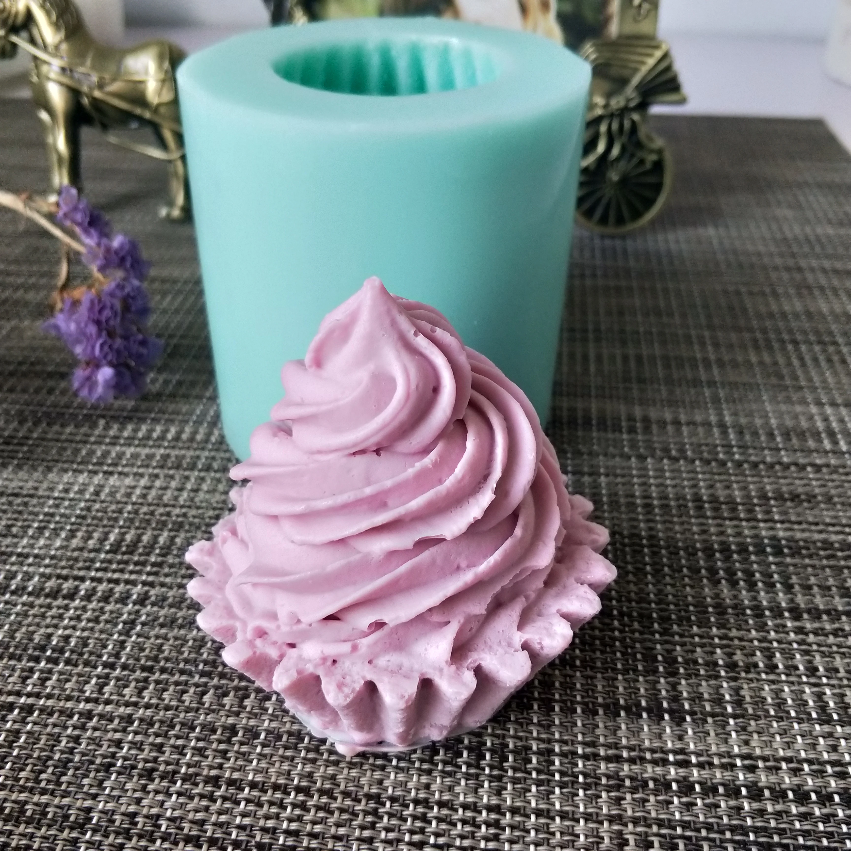 PRZY Food grade 3D Ice Cream Cup Cake Molds Silicone Soap Mold Chocolate Craft Molds DIY Handmade candle aroma stone moulds