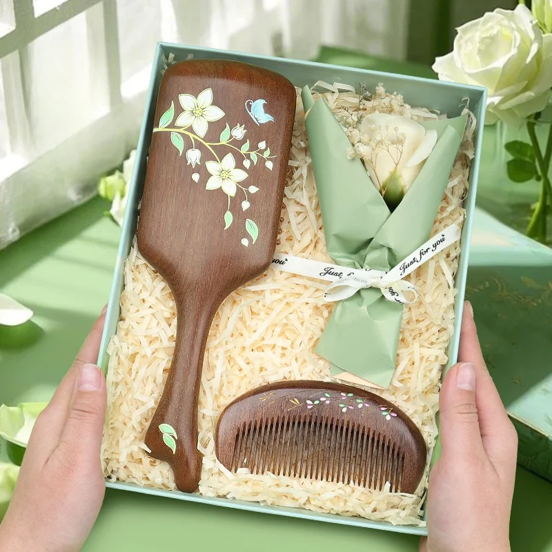 gold-thread-sandalwood-comb-gift-set-teacher's-day-gift-practical-year-gift-for-girlfriend-massage-comb-family-use-long-handle