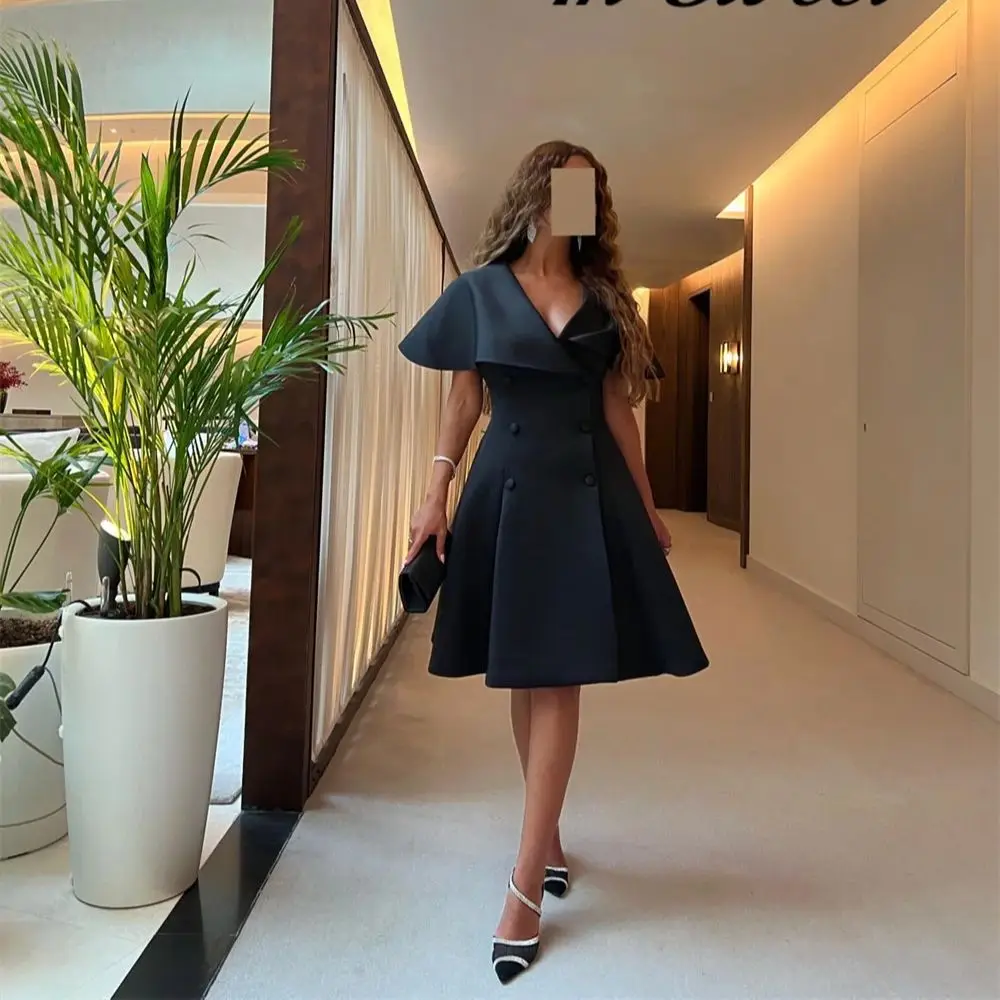 

V-neck Short Sleeves Prom Gown Satin Simple A-line Knee Length Homecoming Dress Black Modern Party فساتين للحفلات الراقصة