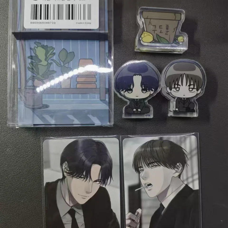 Manhwa Unchanged Man Jeong Yu‑won Gu Do‑hun Cosplay Standing Plate Card Acrylic Brick Collectible Photo Cards Anime Accessories