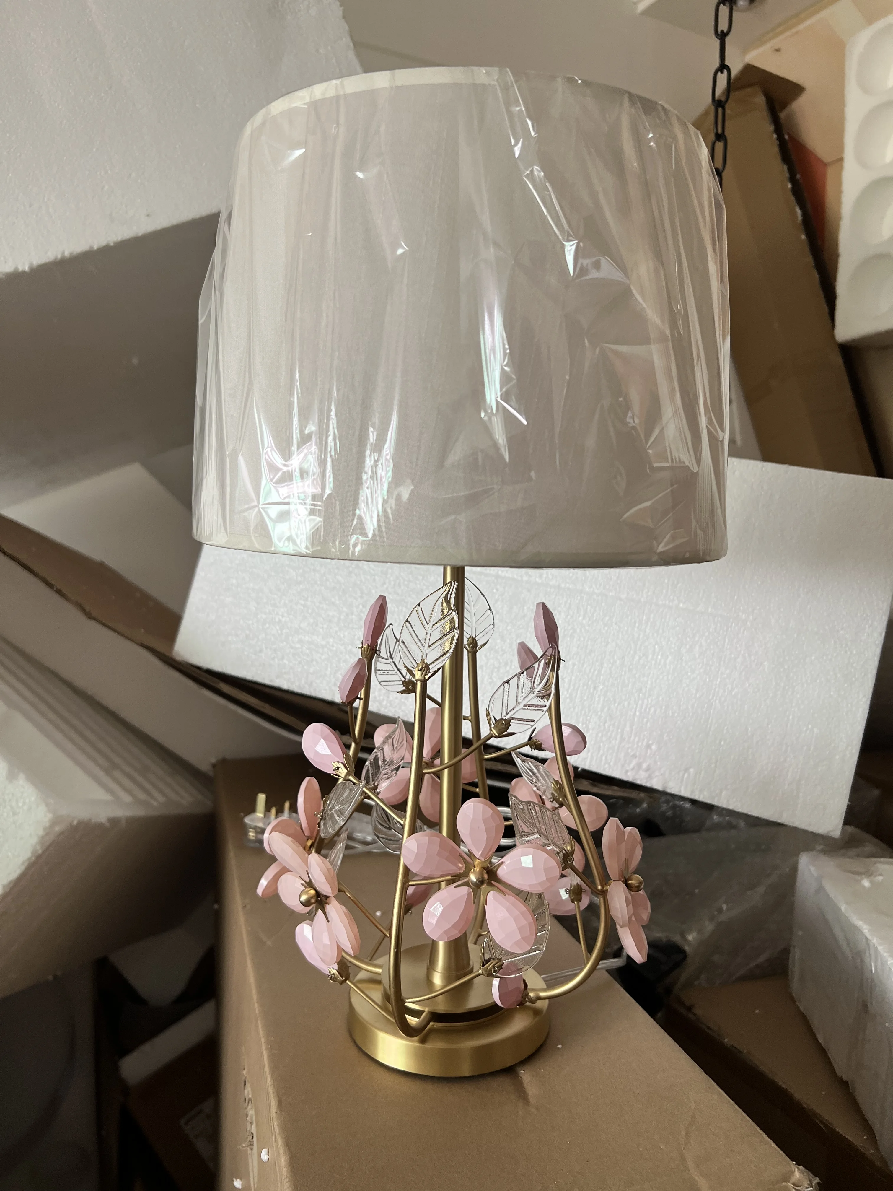 Luxury Children'S Room Flower Table Lamp High-End Exquisite Bedroom Princess Petal Lamp Warm Beautiful Girls Room Lightings