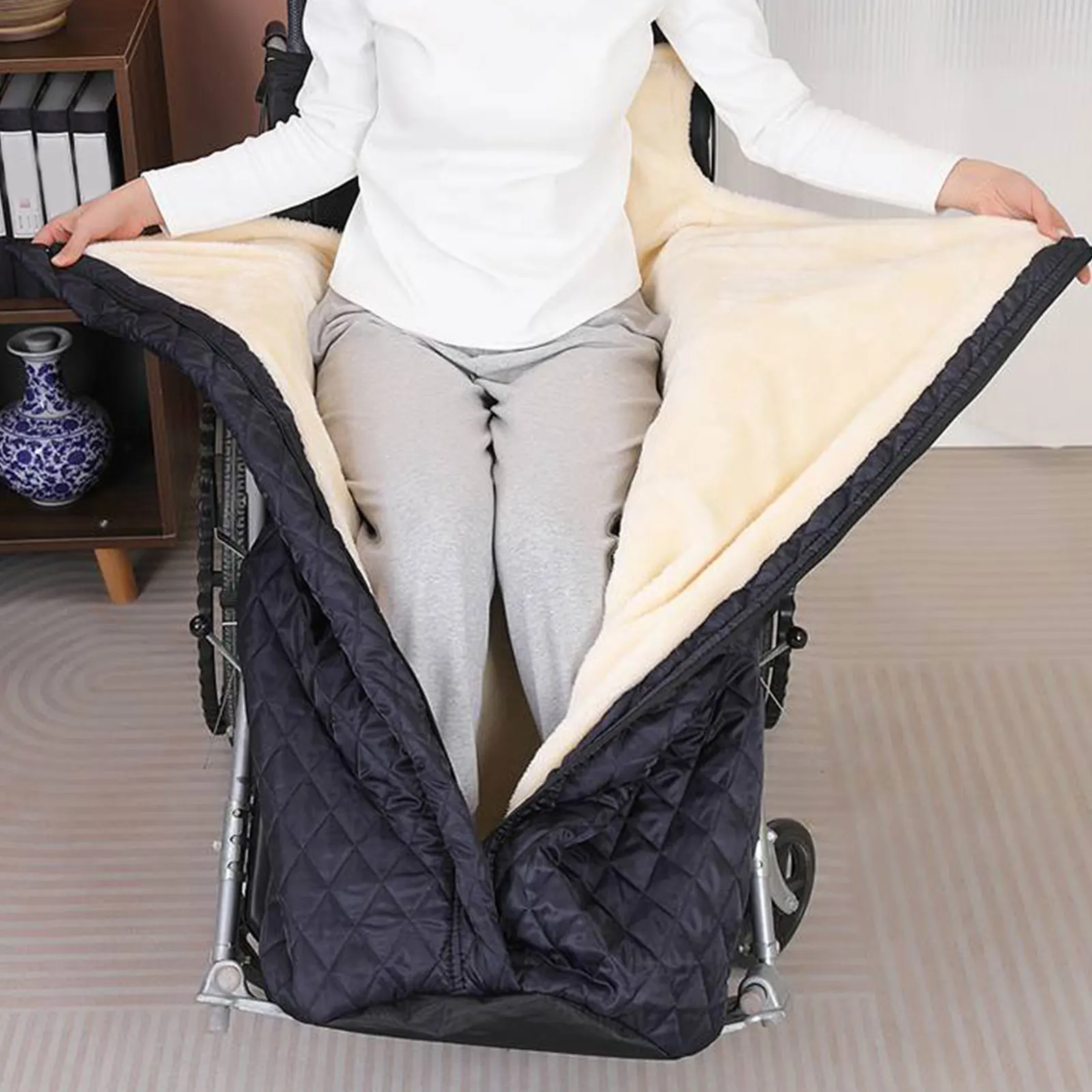 Heavyweight Wheelchair Blanket Daily Living Aids Warm Leg Cozy Warm Bag Gifts Cold Weather Wheelchair Cover for Disabled People