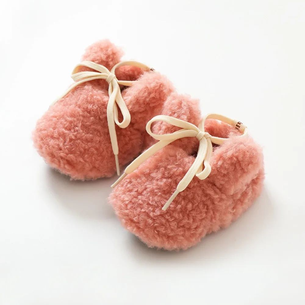 New Lamb Fleece Walking Shoes Anti Slip Newborn Cotton Shoes Cartoon Soft Crib Boots Winter