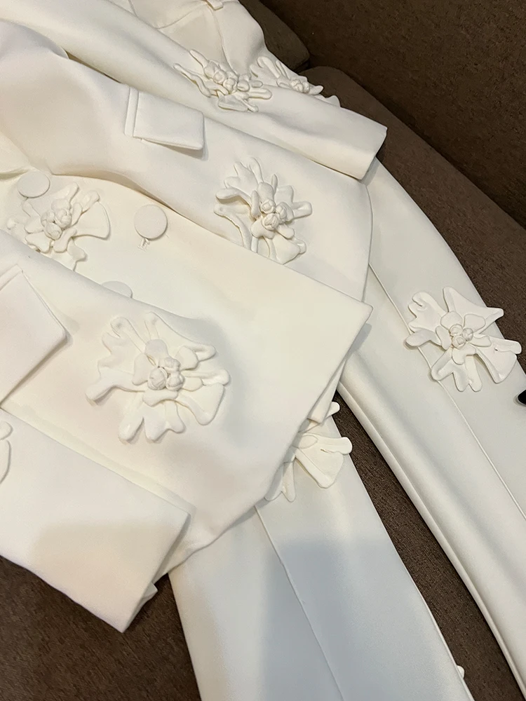 Faionable Briti Sle Suit Jaet e pantaloni Set con bottoni a doppia fila Decorazioni ricamate pesanti Adatto ai pendolari