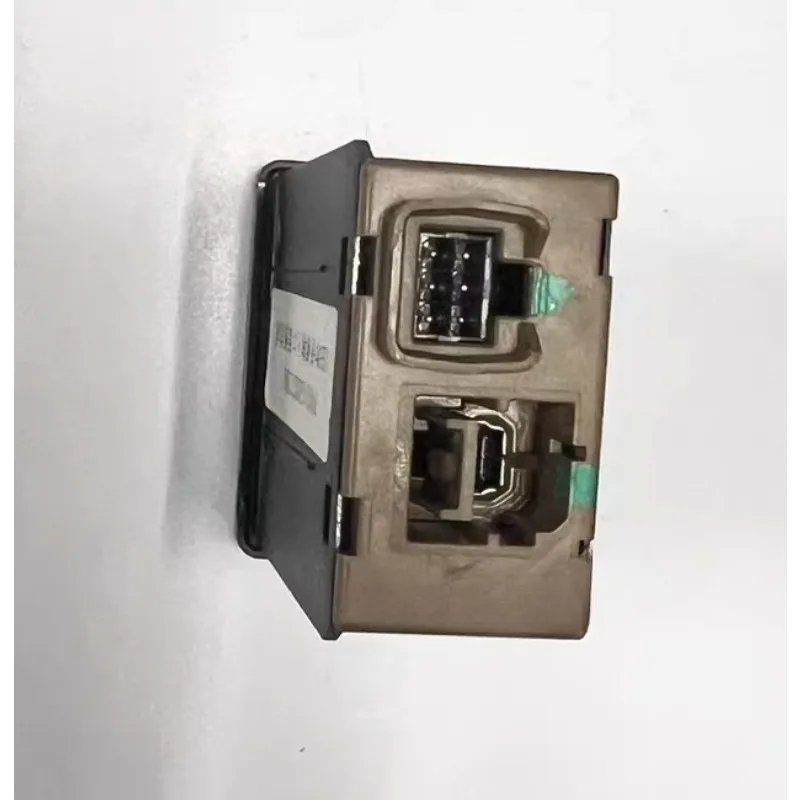 

1pc USB Audio Input Port Panel Assembly for Great Wall for WEY VV5 VV7