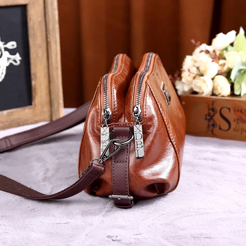 Brand New Hobos Folds Women Shoulder Bags Oil Wax Leather Crossbody Bag Fashion Ladies Handbags Luxury Designer Ladies Hand Bag