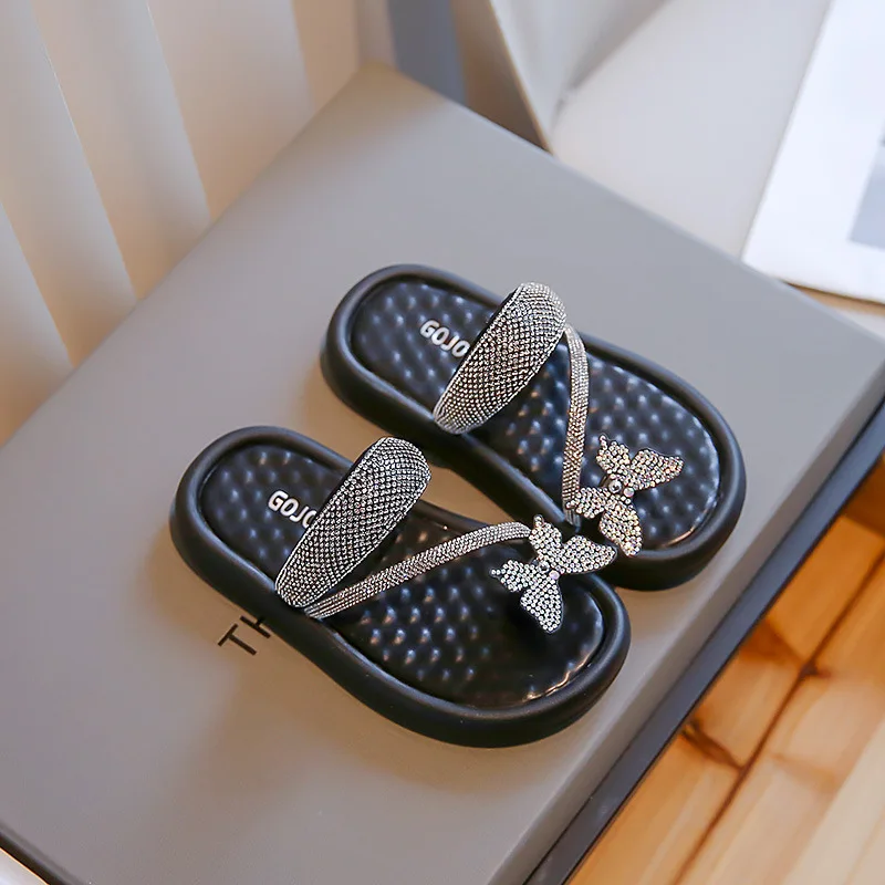 2024 Summer Children Butterfly Diamond Bow Slippers for Girls Versatile Fashion Anti Slip and Lightweight Mesh Cool Beach Shoes