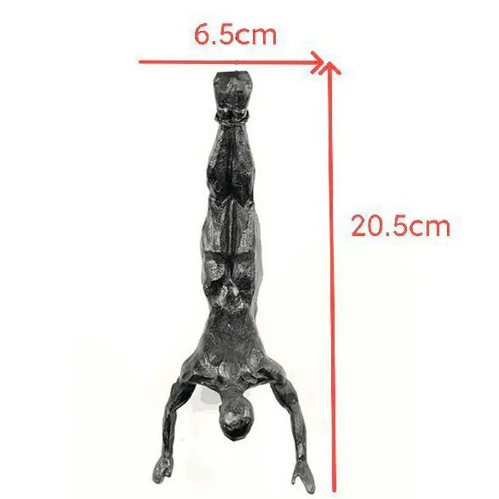 Athlete Rock Climbing Man Resin Background Wall Hanging Decoration Sculpture Statue Figures Creative Rock Climber Statue Pendant