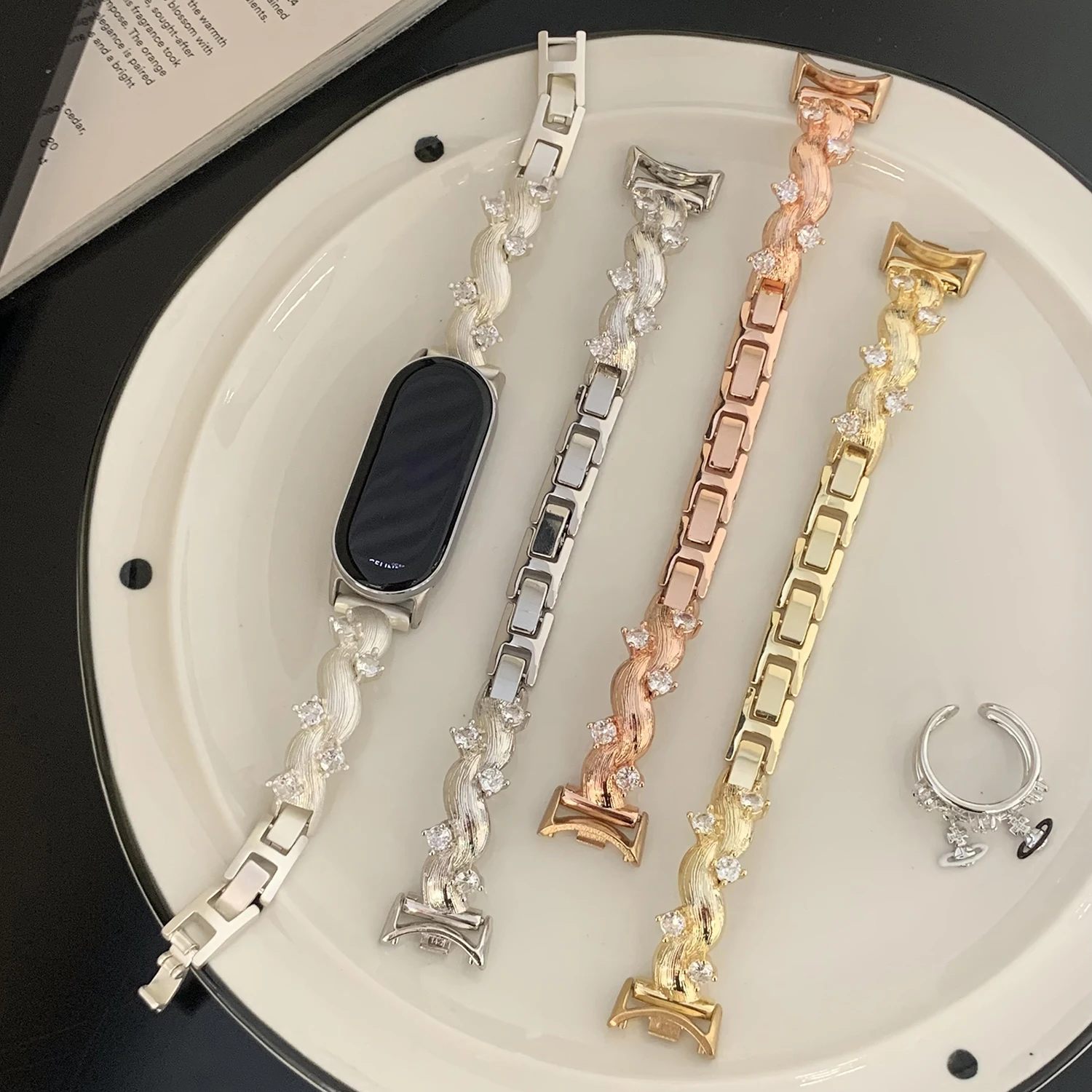 

New design rattan diamond inlaid copper metal strap for Xiaomi Band 10 8/9 Pro women's strap for Redmi Watch 4 5 for Huawei GT4