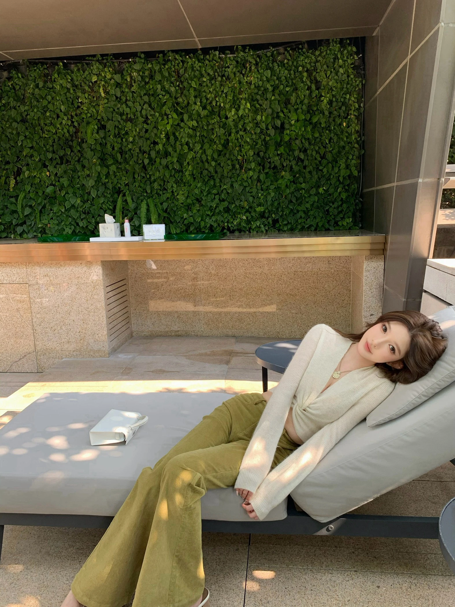 CHICYOU Retro Cotton Velvet Flared Pants High Waist Zipper Closure Long Trousers Slimming Effect Versatile Casual Pants