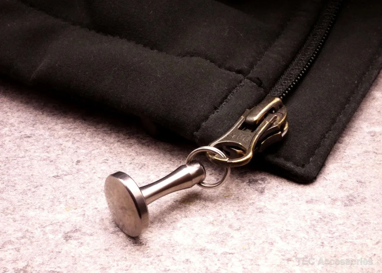 TEC Zip‑Ti Titanium Zipper Pull Grade Alloy EDC Zipper Puller Replacement for Backpack Jacket Bag Outdoor Gear Access
