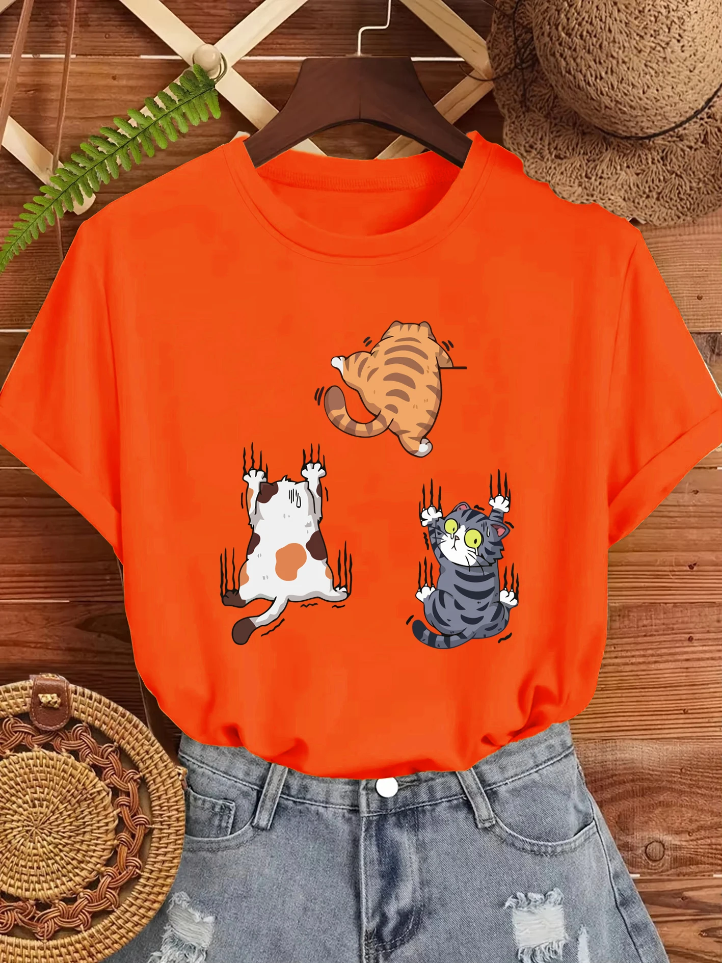 ثلاث قطط تسلق إلى الأعلى والهروب طباعة Y2K النساء تي شيرت القطن كل مباراة تي شيرت العصرية الشارع العلوي س الرقبة الملابس الناعمة