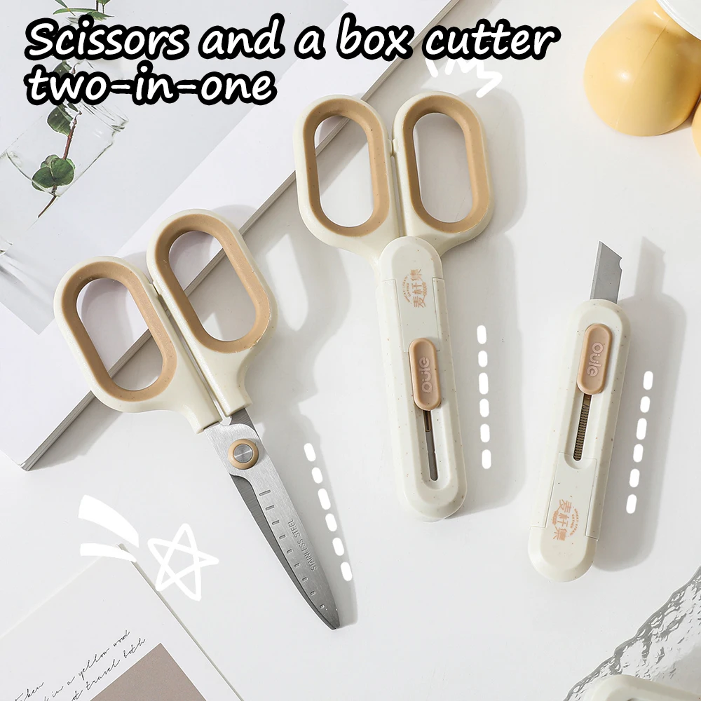 مقص مصنوع يدويًا للأطفال بلون القمح وسكين فني مدمج، ومعبأ في الورق المقوى