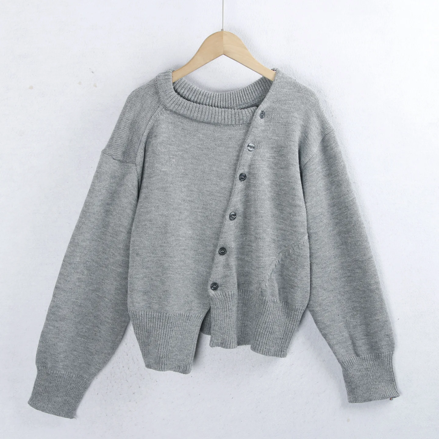 

Fall Faion Asymmetrical Button Knit Sweater round Ne Long Sve Women's Cardigan Sli Slimming Versatile Commute Sle