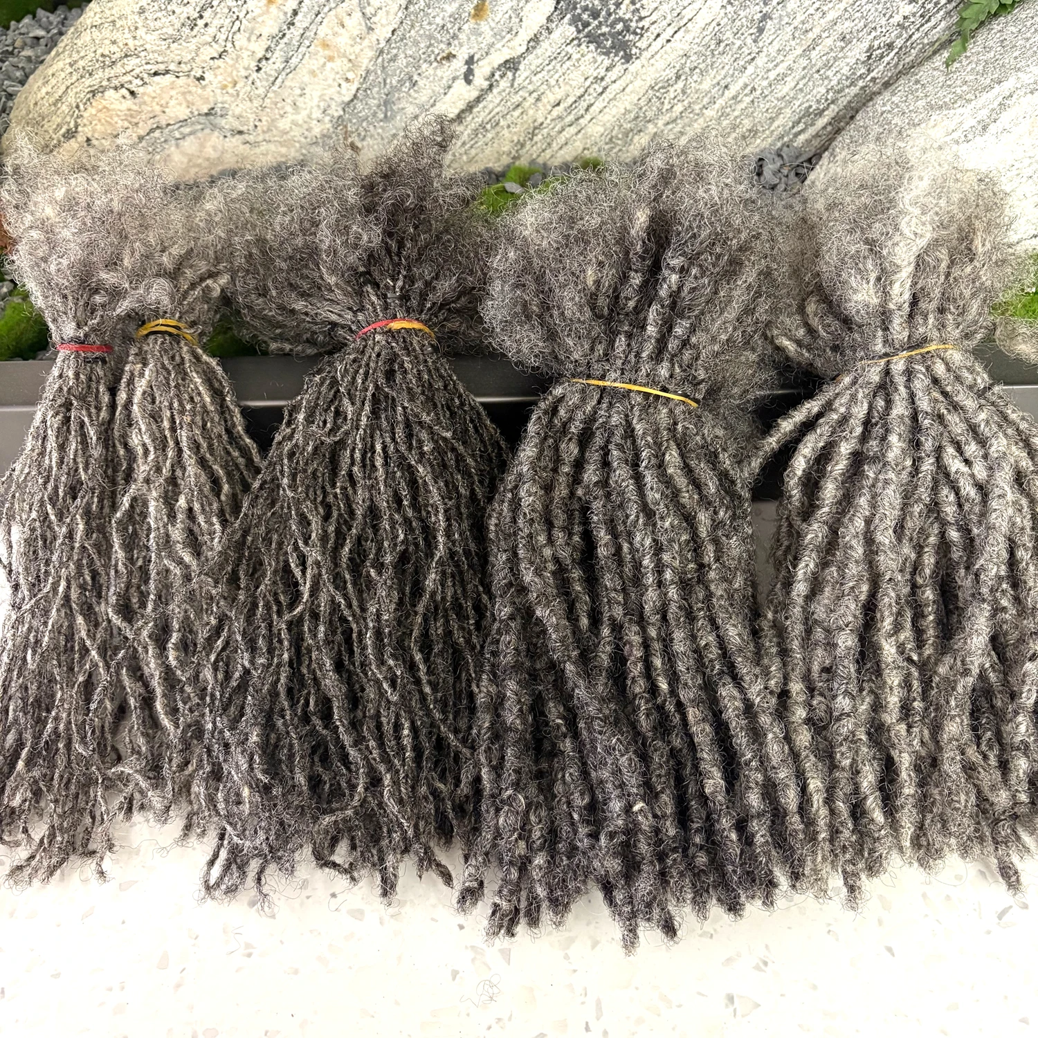 extensioni-per-dreadlock-grigie-in-capelli-umani-01-02-06cm-6-10-pollici-inter-loc-completamente-fatte-a-mano-per-uomini-donne-bambini-possono-essere-decolorate