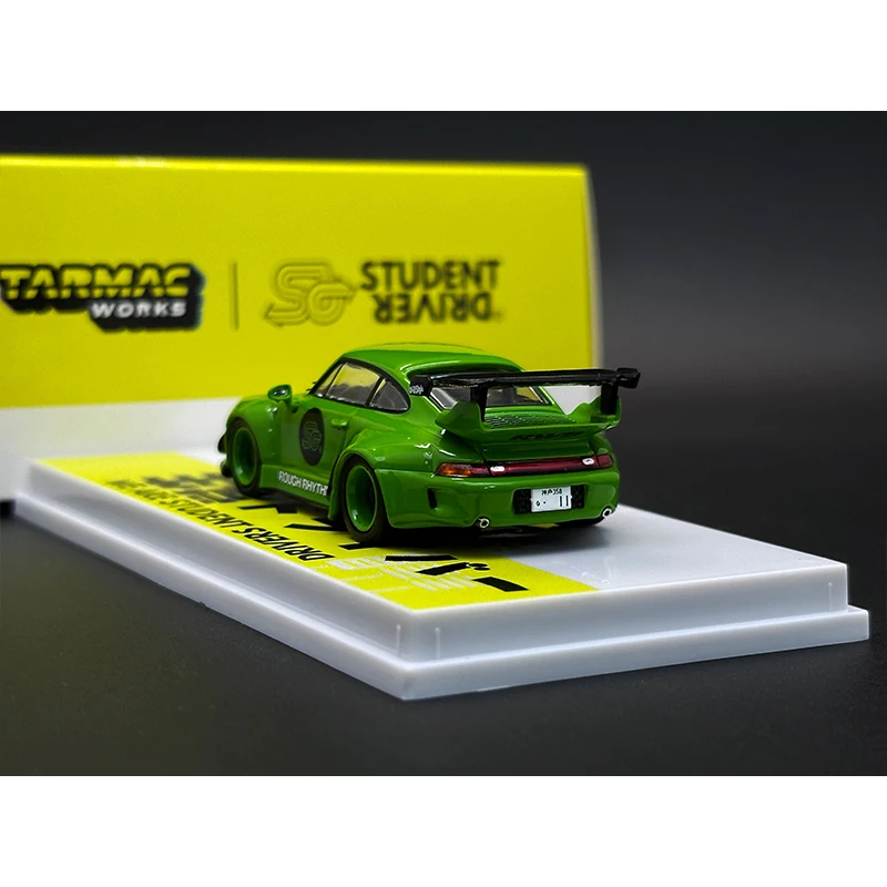 ダイキャストdioramaカーモデルコレクション、生分解性、燃料学生ドライバー、tarmacworks、tw在庫、1:64 rwb 993