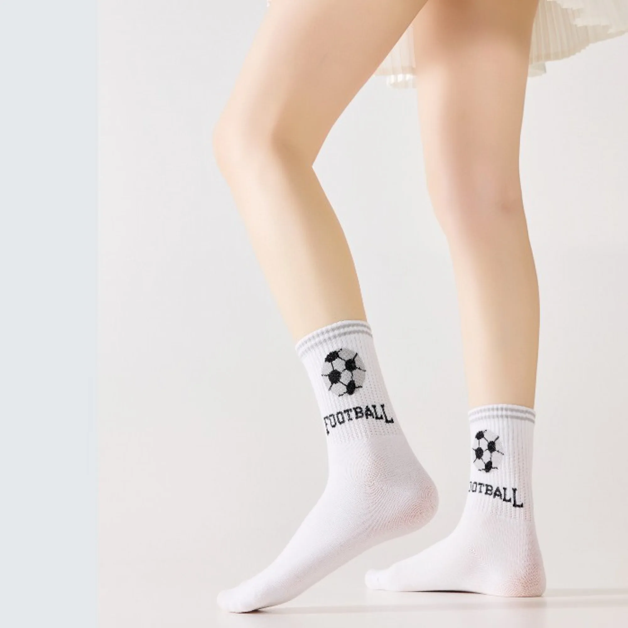 1/10 Pairs Men Women Mid‑Calf Socks Autumn Winter Streetwear Couples Socks Simple Sports Casual Crew Socks For Daily Wear