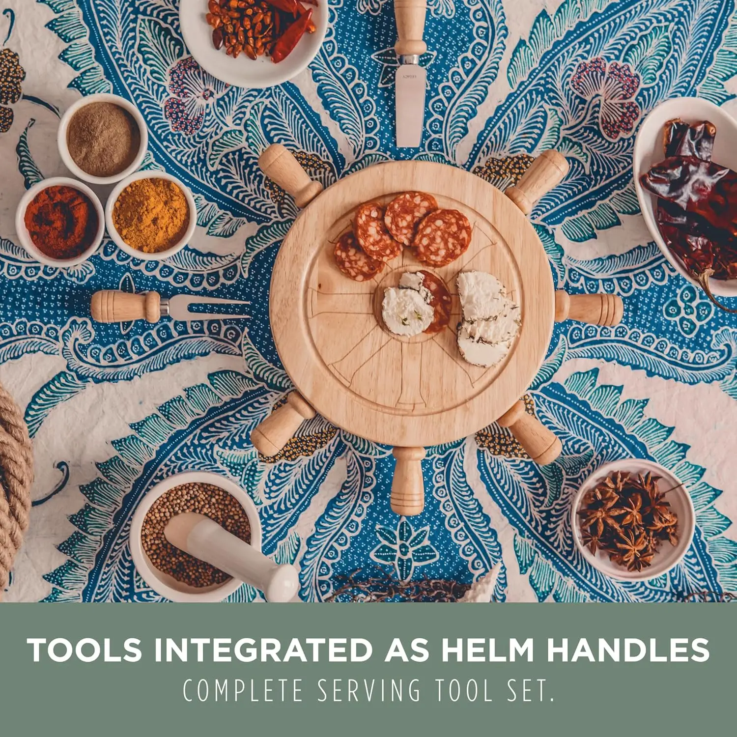 Conjunto de tábua de queijo e faca Mariner com ferramentas de aço inoxidável em caixa de leme, prato de servir aberto giratório, conjunto de charcutaria