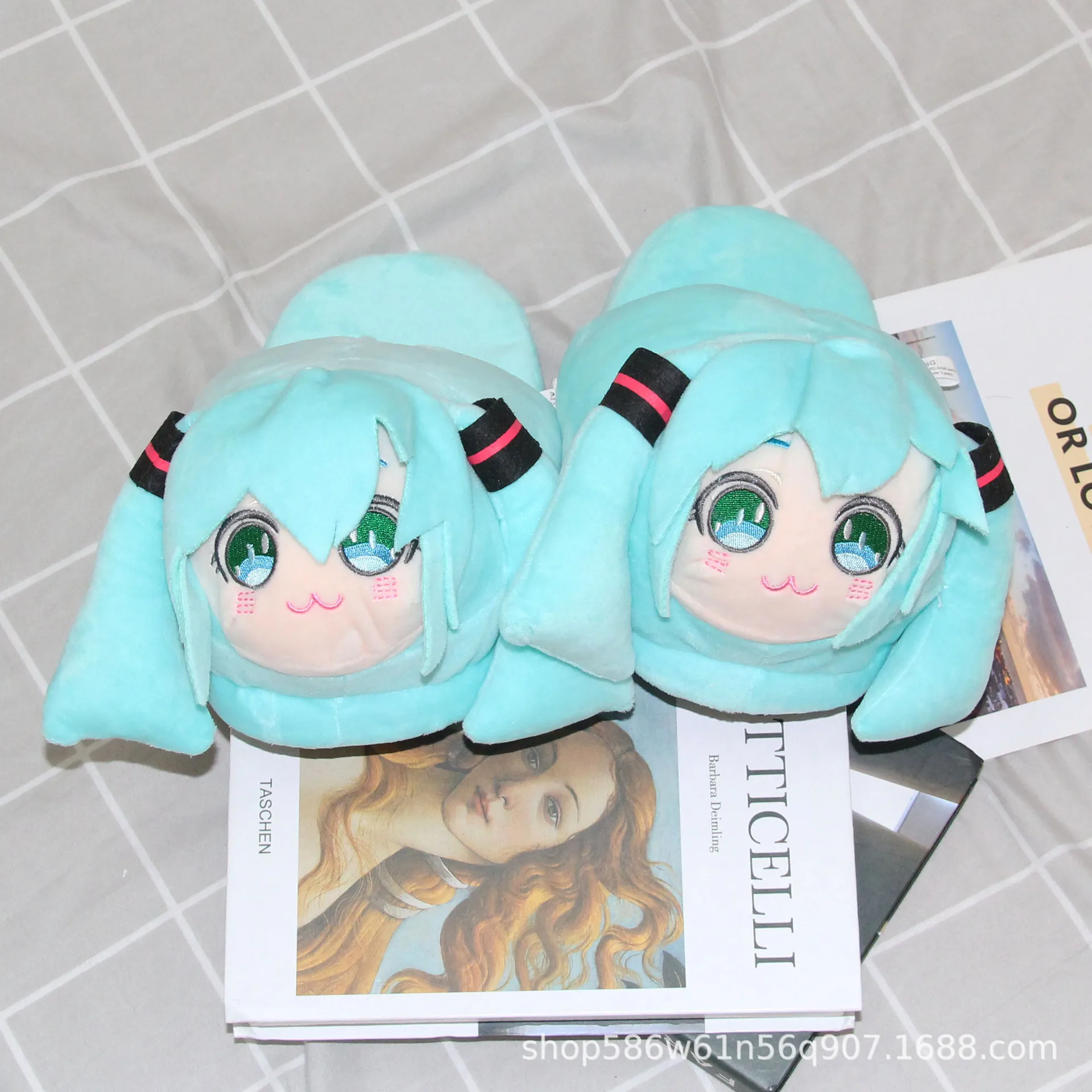 New Anime Hatsune Miku kawaii cute Cosplay Costume Shoes Men Women Couple Indoor Home Winter Warm Slipper originality gifts