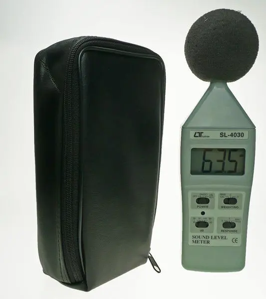 LUTRON SL-4030 Class 2 Digital Sound Level Meter High Accuracy Noise Measurement 30-130dB Range 0.1dB Resolution Plastic OEM