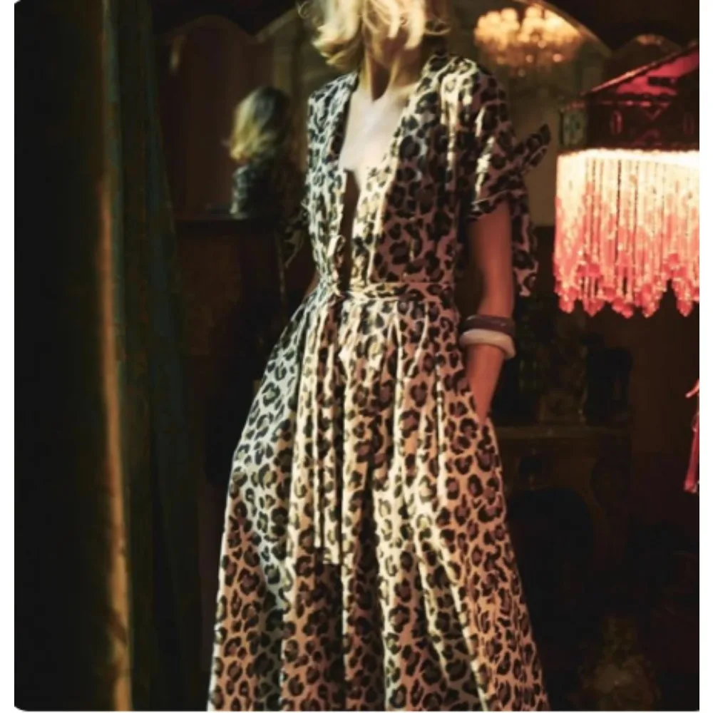 Abito camicia con stampa leopardata cintura da donna abiti Midi pieghettati per donna abito lungo con bottoni estivi abito femminile a maniche corte