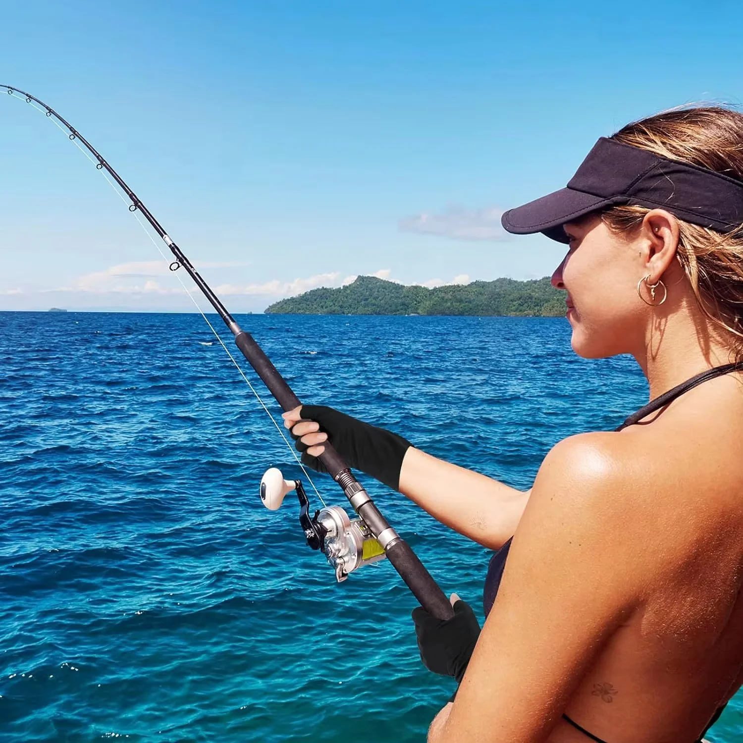 스타일리시하고 다채로운 네일 보호 장갑으로 자외선 차단과 손톱 변색 방지 기능을 제공하며 자외선 차단 기능이 특징입니다.