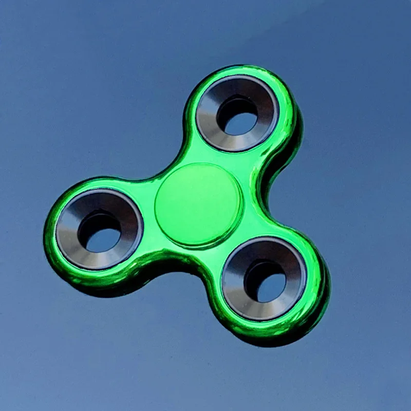 Die Fabrik produziert galvanisierte Dreiblatthalterungen, Zappelspinner, Elektrophorese und perforierte Fingerspinner aus Metall