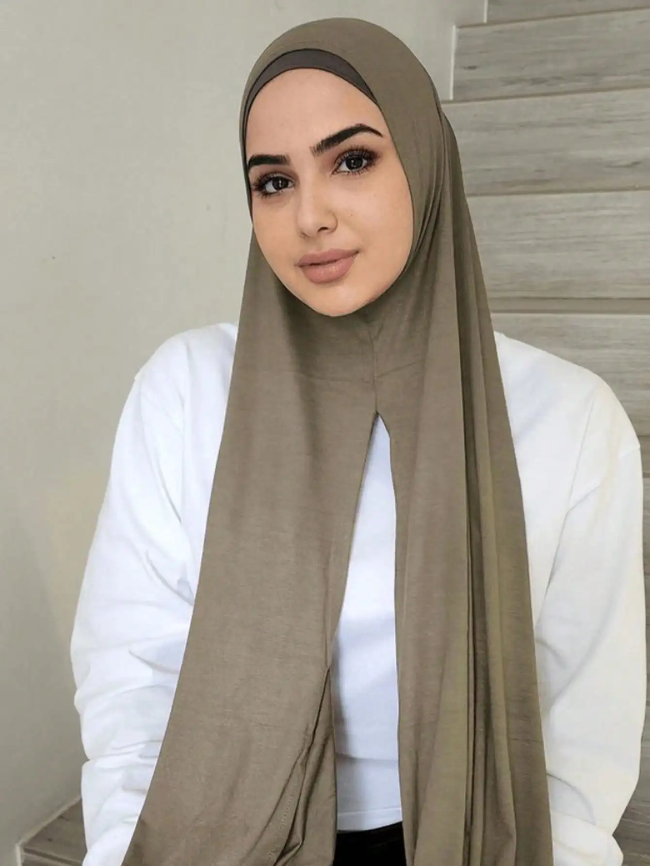 Sciarpa istantanea Hijab modale in jersey solido per donna Cofano musulmano Scialli Hijab da donna Involucri lunghi Fascia islamica etnica 170 * 85 cm