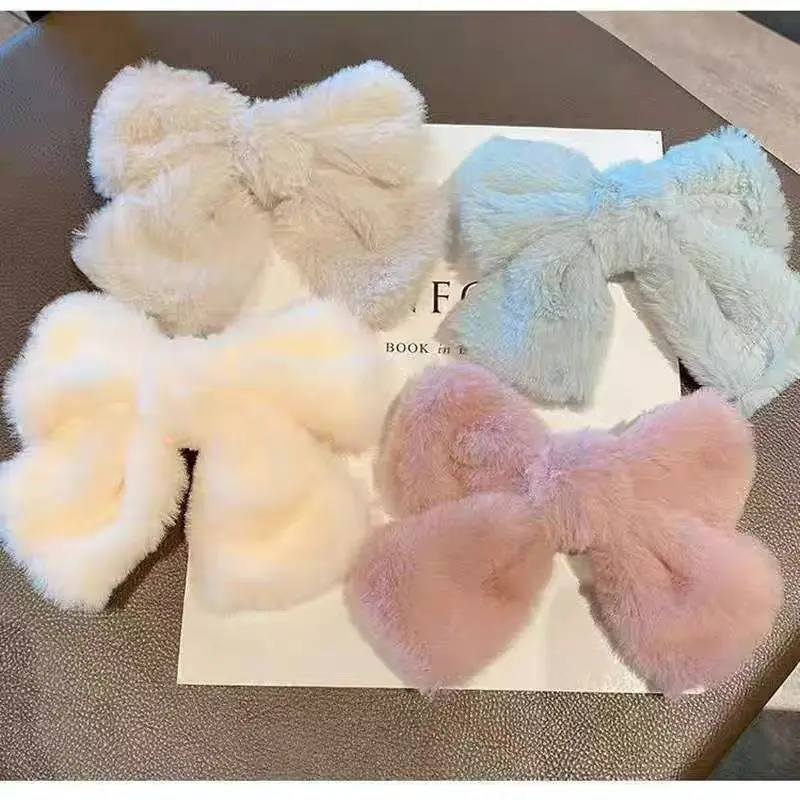 1pc New Korean version autumn and winter plush bow hair clip, velvet back of the head hair clip, furry clip hair accessory