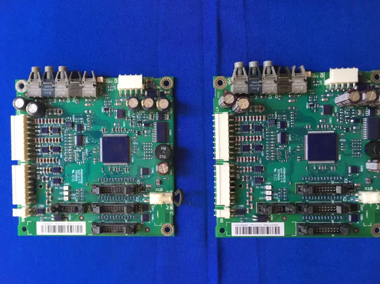 

Оптоволоконная материнская плата AINT02C/AINT14C