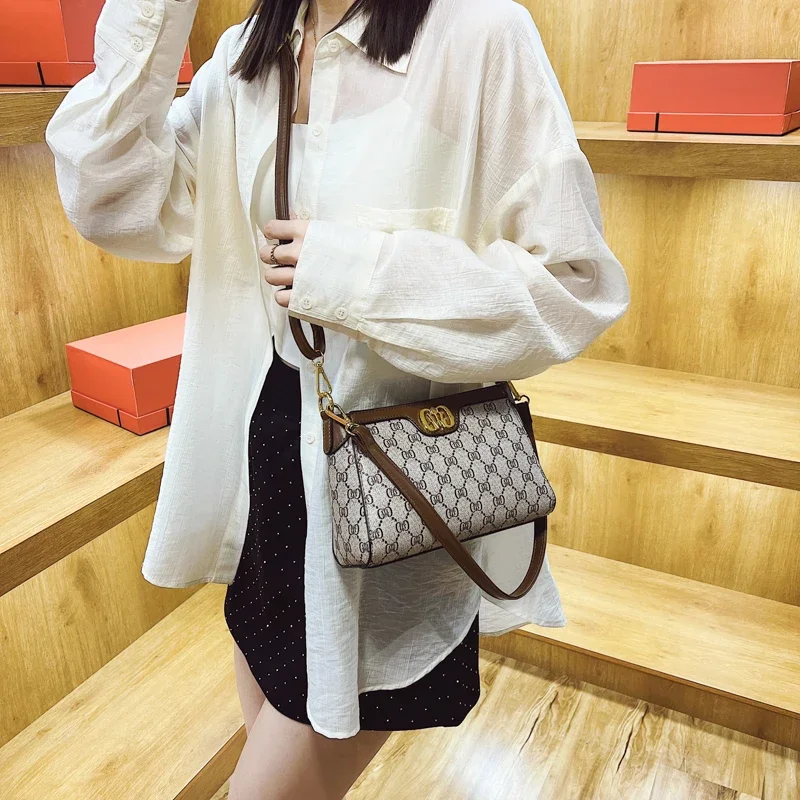 

Luxury Women's Leather Fashion Shoulder Tote Bag Elegant Designer Crossbody Handbag Classic Style For Ladies