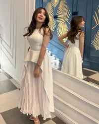 Fairytale Saudi Arabia Dubai Evening Dresses A-Line O-Neck Sleeveless Prom Dresses Pleated Satin Formal Women Party Dresses