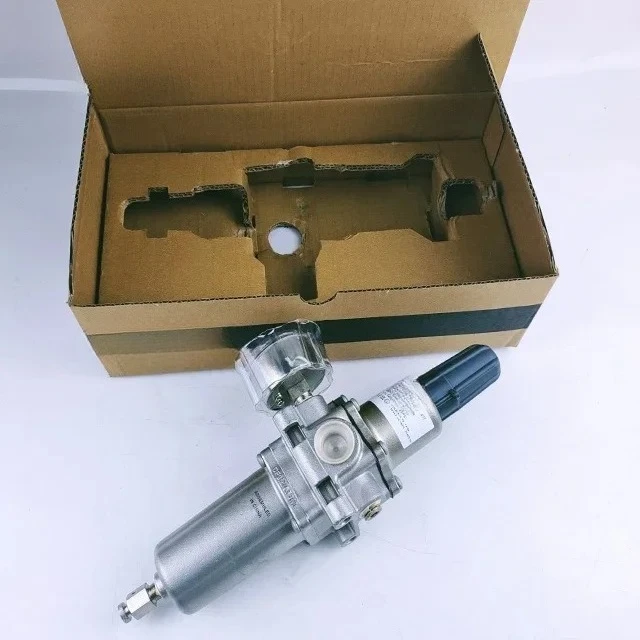 Regolatori di riduzione della pressione serie 67D con corpo in acciaio inossidabile 67DFSR