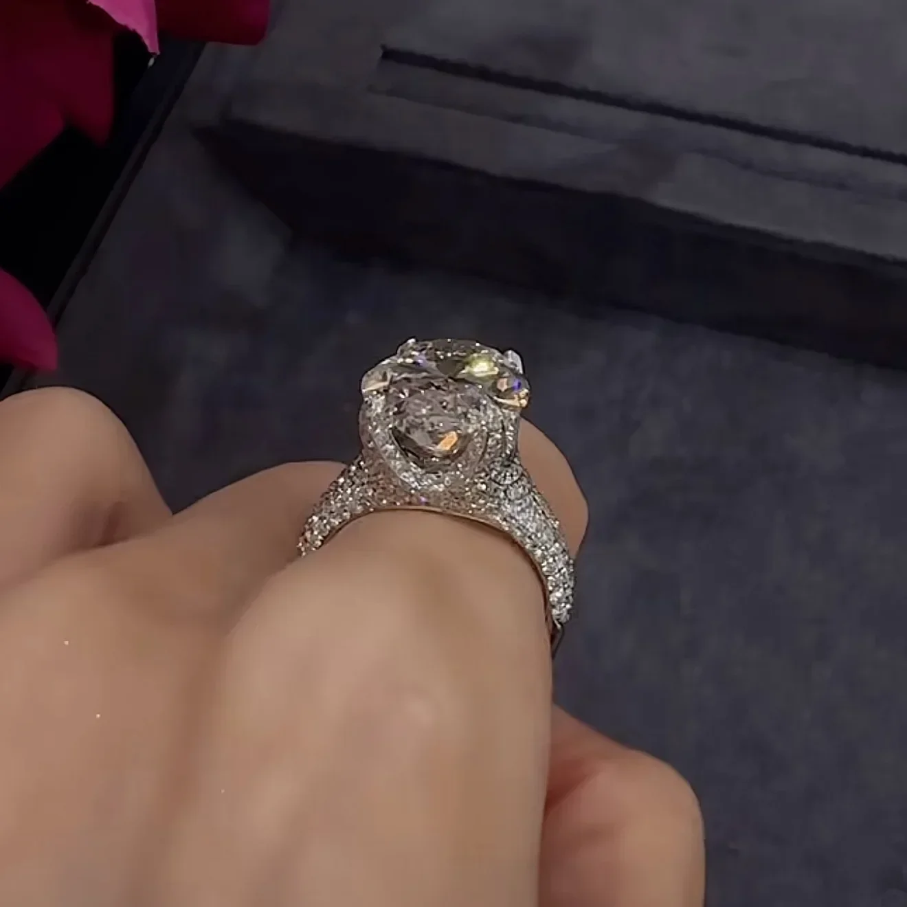 S925 Sterling Silver 925 Ring Luxury Fashion Floral Cut 10 Carat Shiny Egg Shaped Diamond Ring Chic Elegant Jewelry Gift