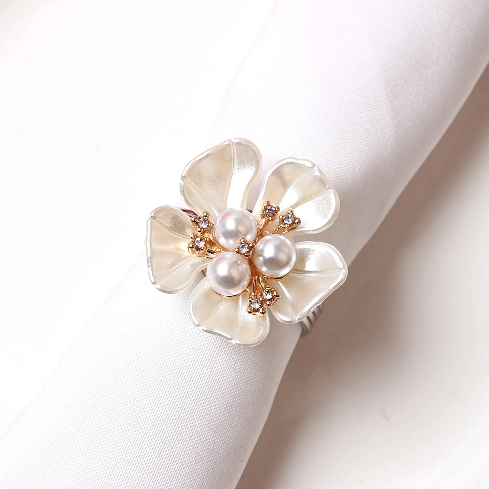 Elegant Pearls Holder Rings Gold Christening Simple Napkin Buckle Bridal Shower 3.8cm Plastic Golden Wedding Table Decoration