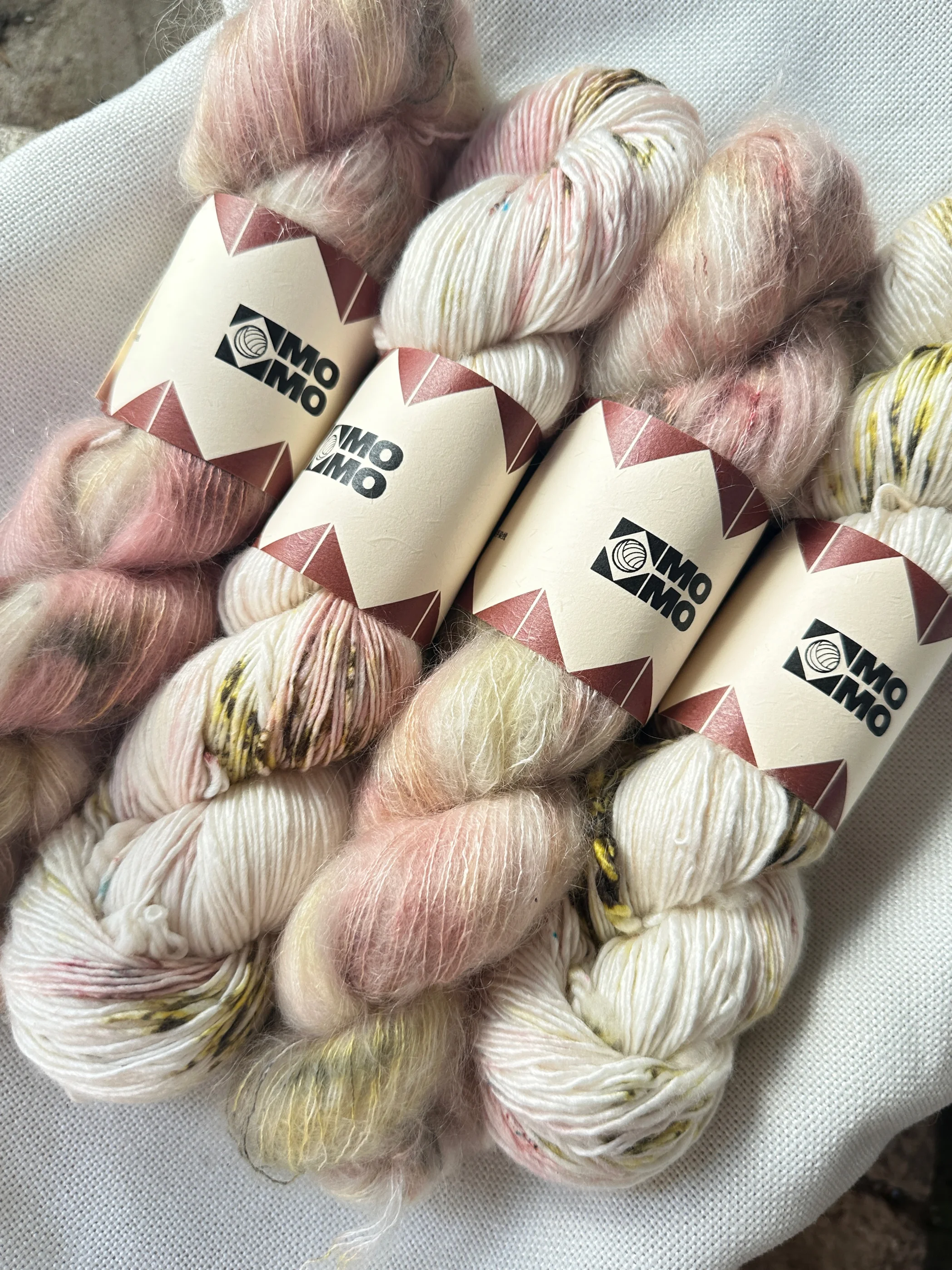 

Краска для рук из пеноматериала, (выцветшая роза) Краска для рук White Factory Silk Ma Hai, Silk Merino