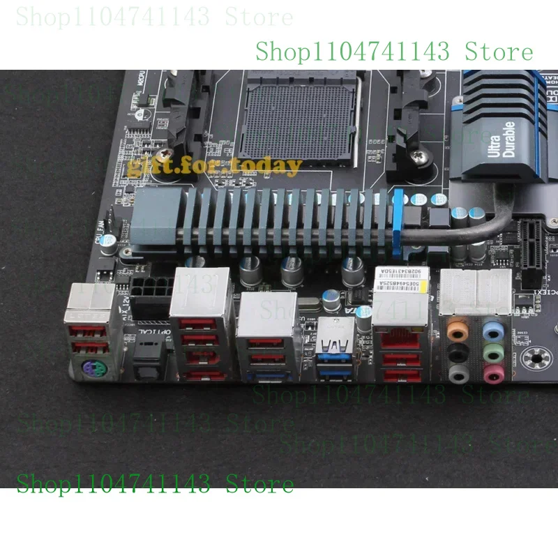 Original FOR Gigabyte GA-990FXA-UD5 AMD 990FX Motherboard Socket AM3+/AM3 DDR3 ATX