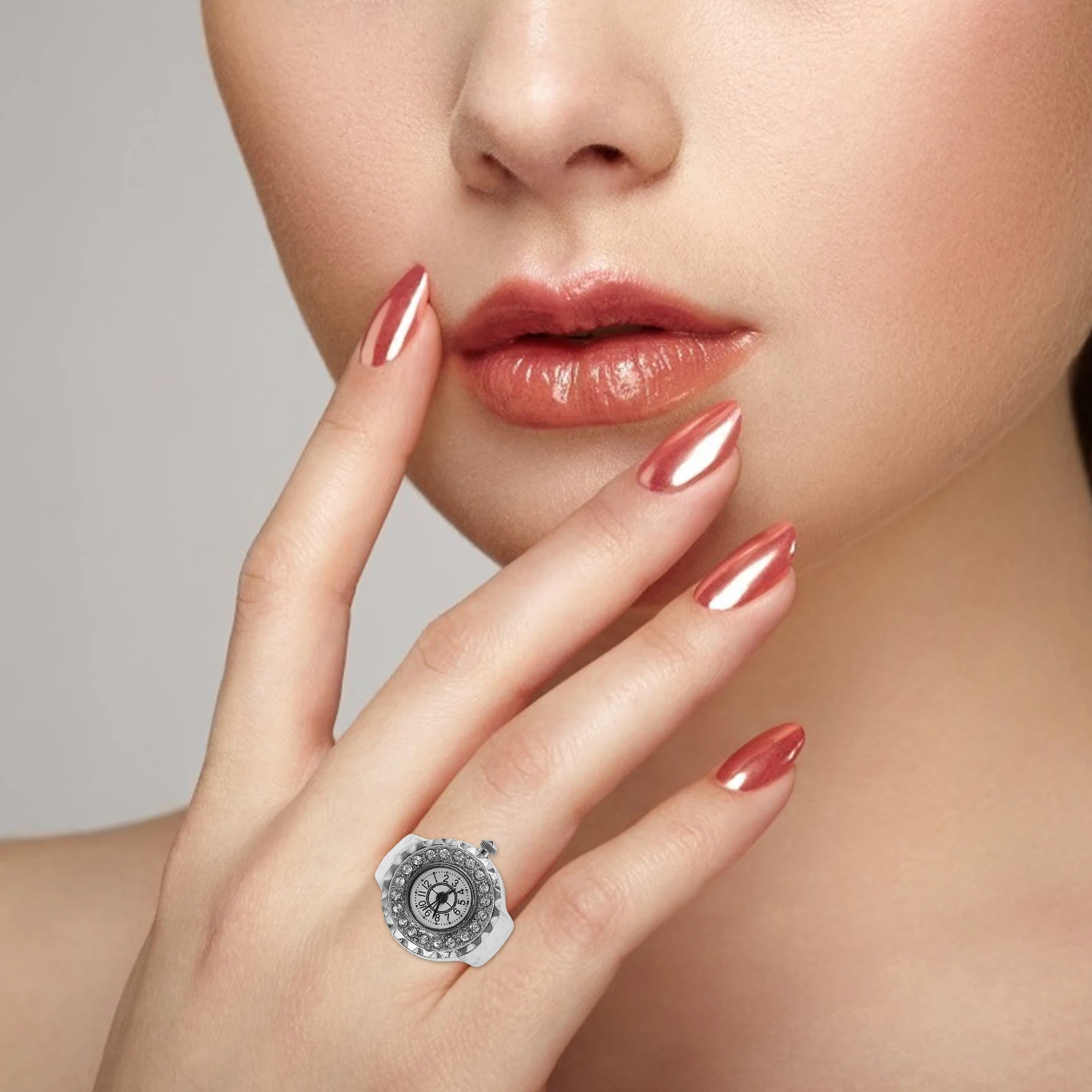 

Stylish Round Dial Diamond Ring Zinc Alloy Rhinestone Decorative Finger Jewelry For Men Durable Electronic Finger Watch Mini