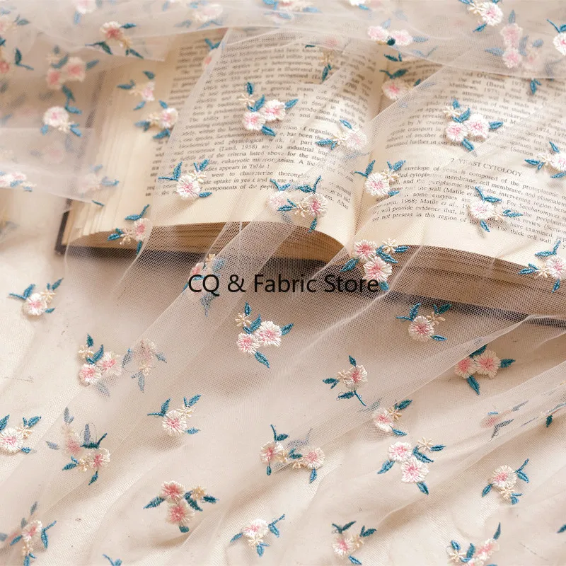 

Soft gradient daisy flower embroidery mesh lace fabric diy wedding fabric dress clothing accessories