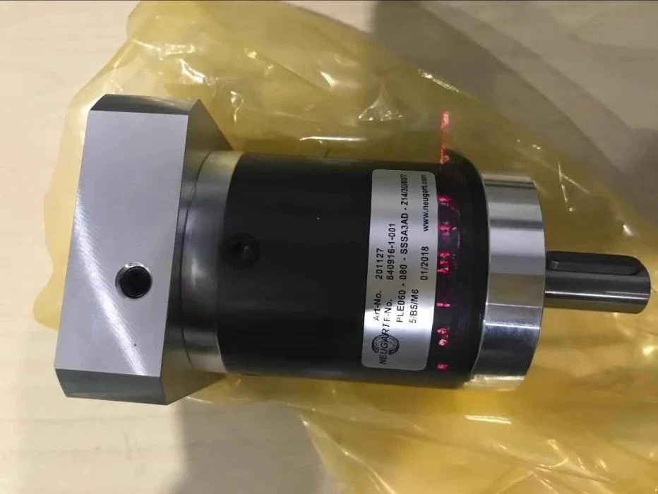 

Планетарный редуктор PLE80 i=40 (Германия) – Трансмиссия PLE080-040/PLE080-032