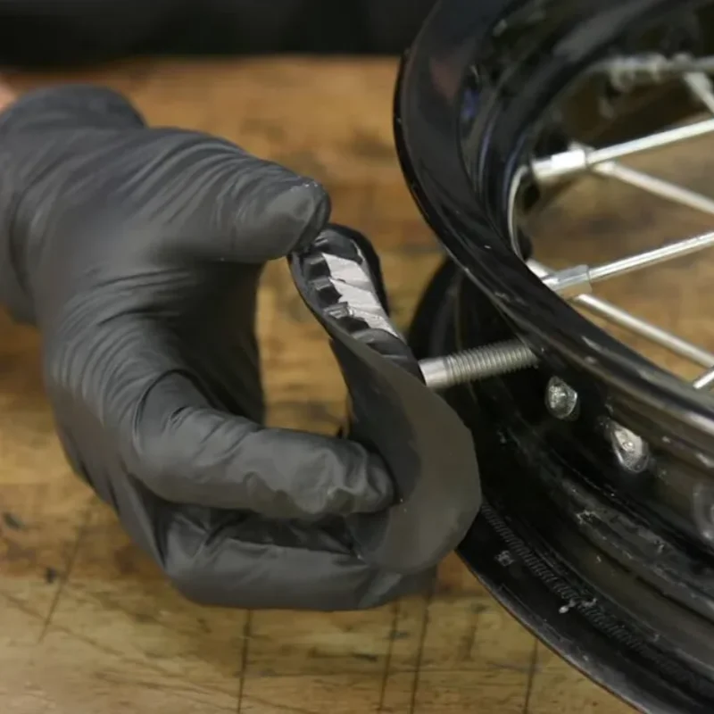 

1pcs Motocross Rim Off-Road Motorcycle Tyre Lock Metal Bolt Tyre Clamp 2.15 Rear Wheel Motorcycle Tyre Accessories