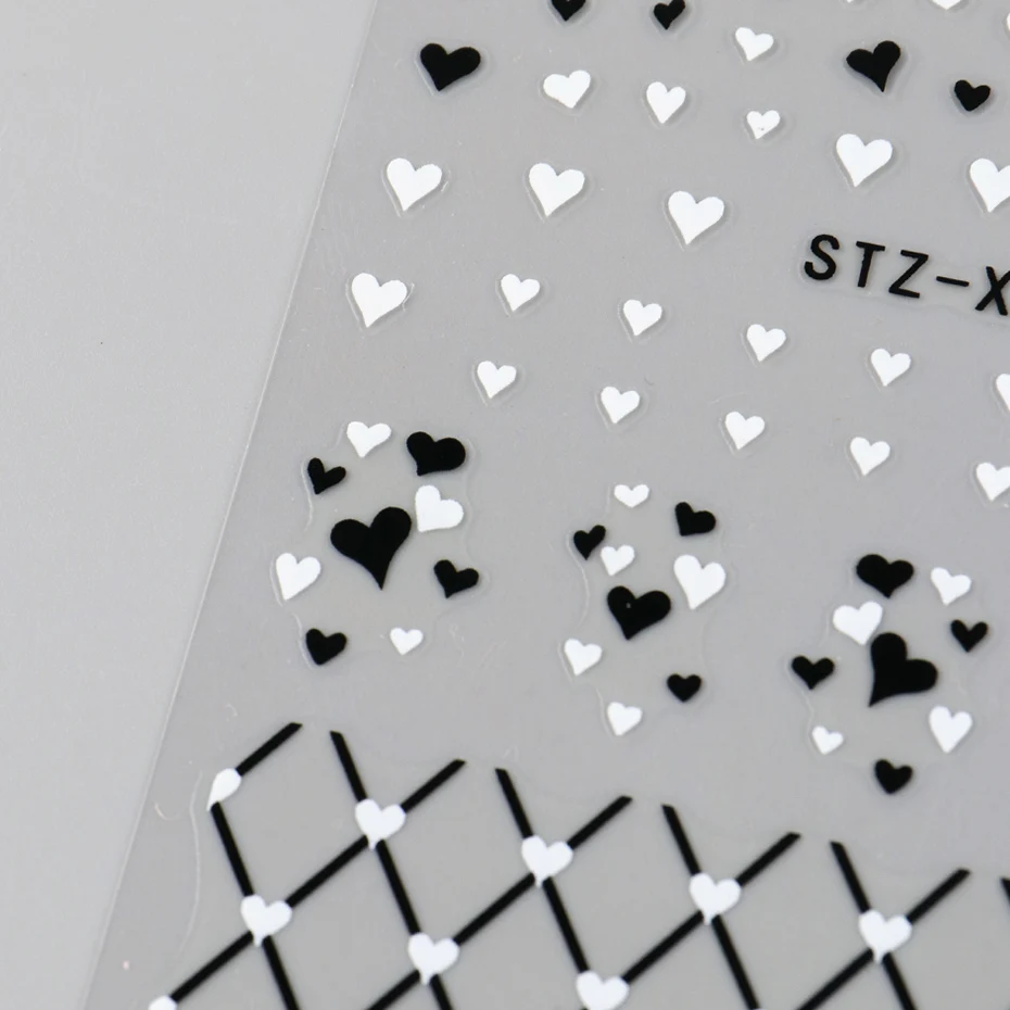 ملصقات أظافر على شكل قلب أسود وأبيض لتزيين فن الأظافر، تصميم لامع على شكل قلب ونجمة لجماليات الأظافر