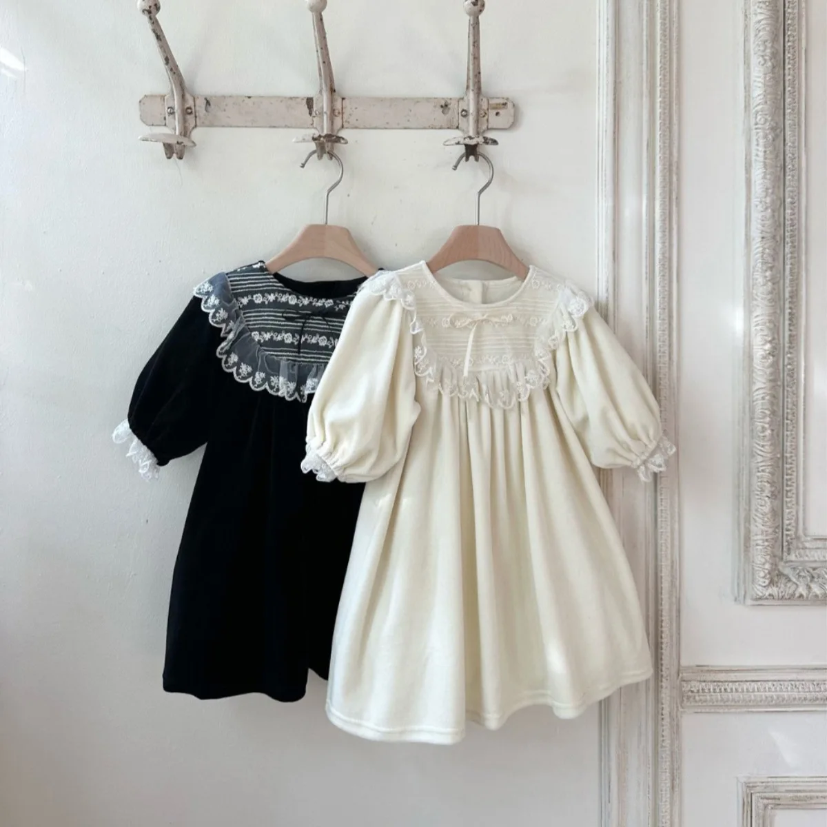 

2025 Winter New Baby Girl Long Sleeve Velvet Dress Solid Girls Cute Sweet Bow Lace Princess Dress Infant Toddler Clothes