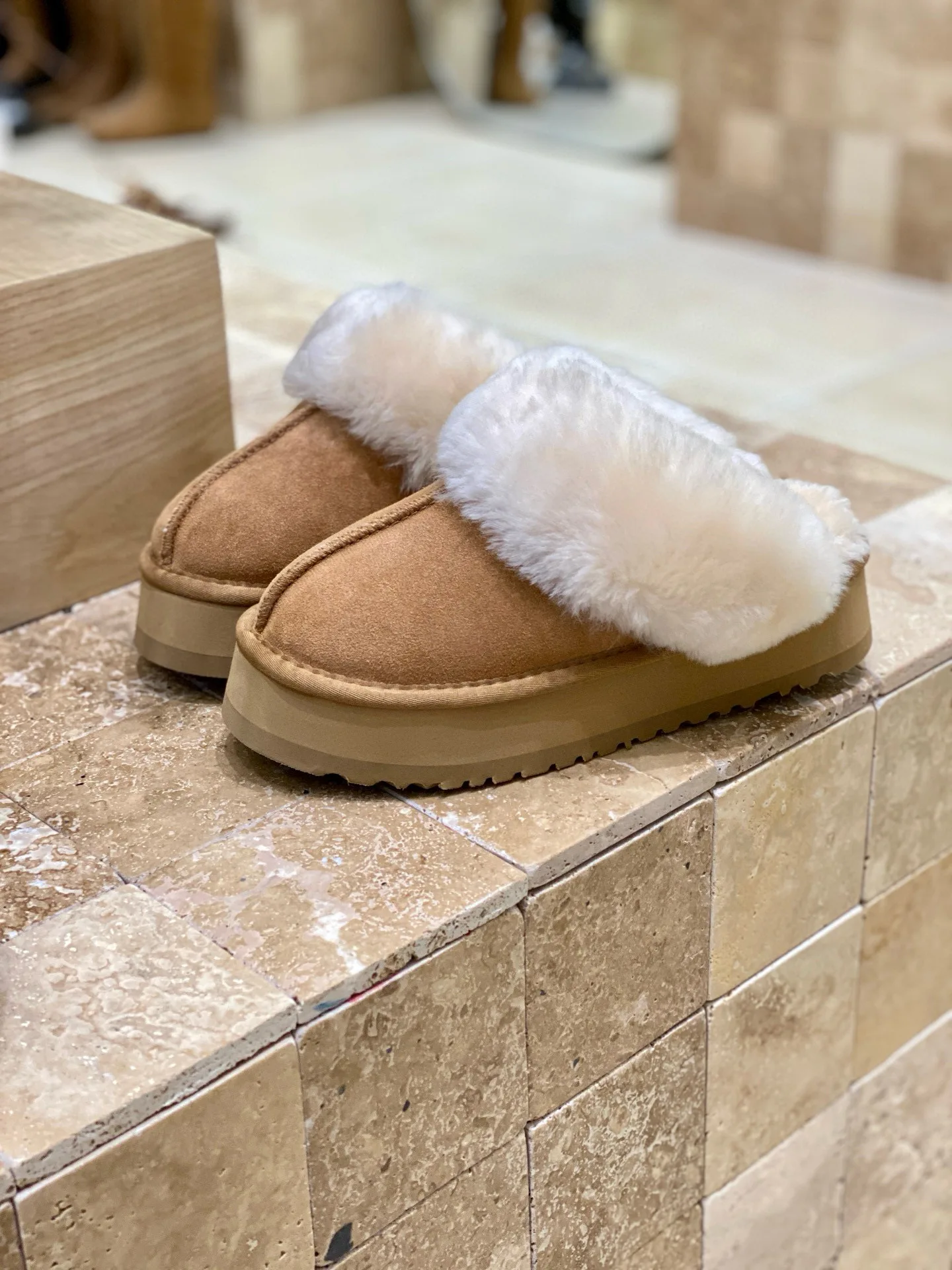 

2025 New Frosted Leather Slip-On Slippers for Women Thi Boted Indoor Outdoor Wear Fce Lined Snow Boots Casual Sle