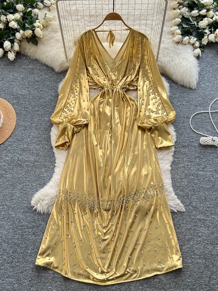 Faionable couleur métal lourd embelli diamant v-ne ceinturé lanterne Sve Dr jupe longue pour femme qui placent la taille