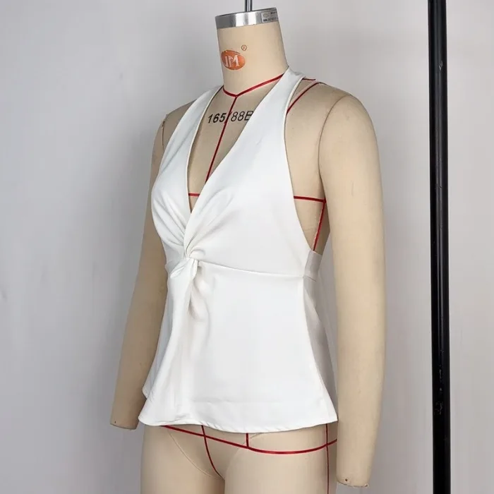 エレガントなタンクトップ女性ストリートファッショナブルなノット無地スリムネックストラップカジュアルショート 2025 夏の新デザインセンスベスト