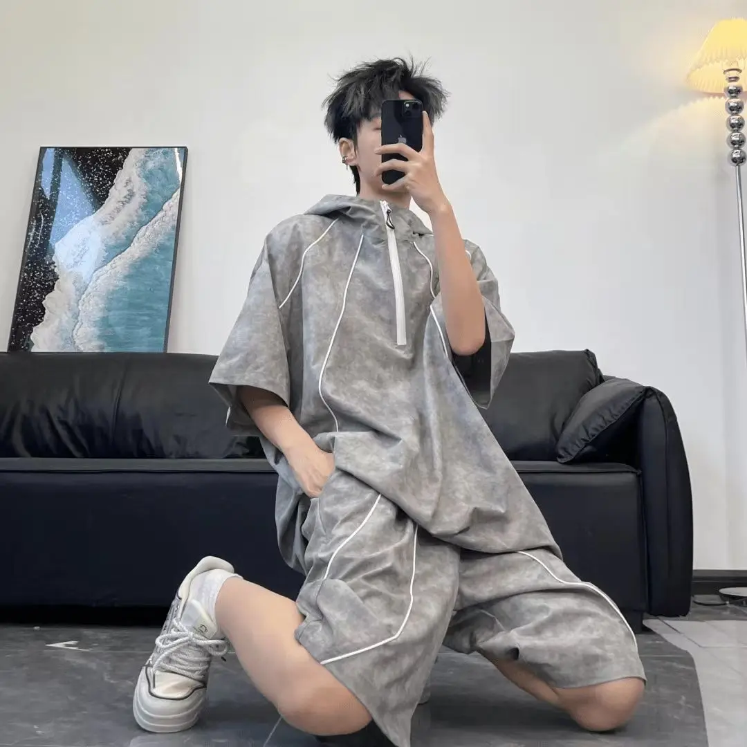 

Loose Sportswear Set 2026 Summer New Texture Hat Half Zip Men's Women's Fashionable Two-Piece Polyester Fiber Short Sleeve