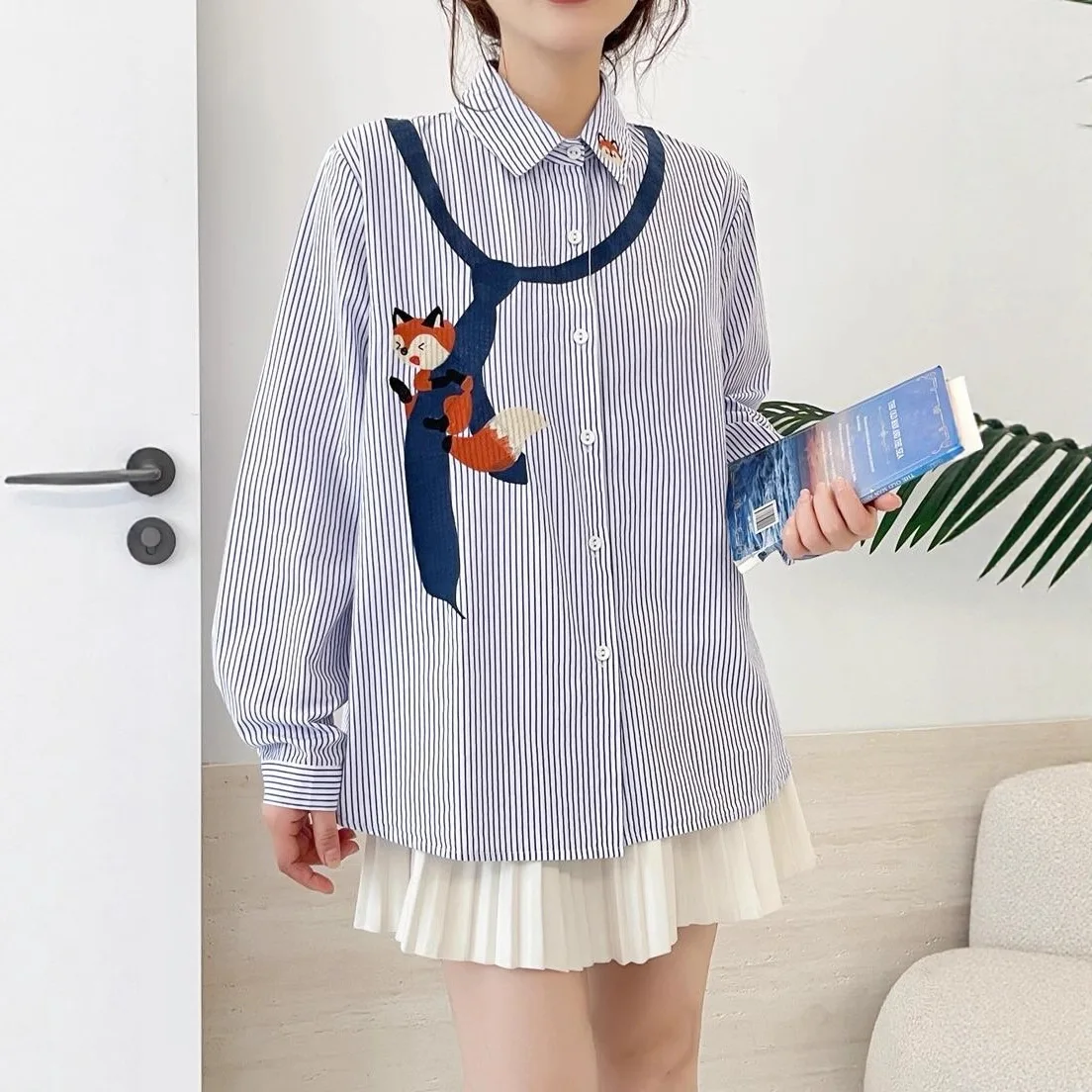 

Japanese Sweet Mori Girl Vintage Striped Cartoon Fox Embroidery Cotton Shirts Women Autumn Turn Down Collar Long Sleeve Blouse
